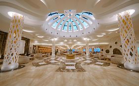 Sirena Beach Resort & Spa